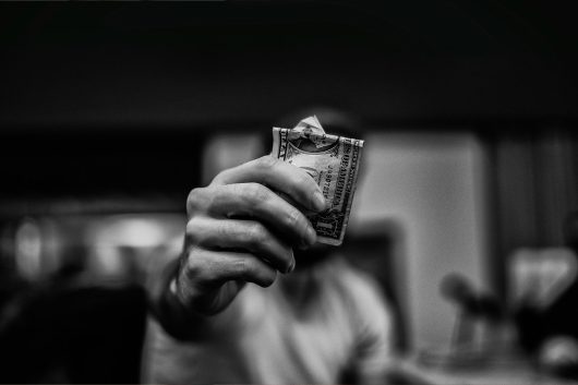 How Payment Technology Revolutionizes Side Hustles and Rent Transactions in Everyday Life