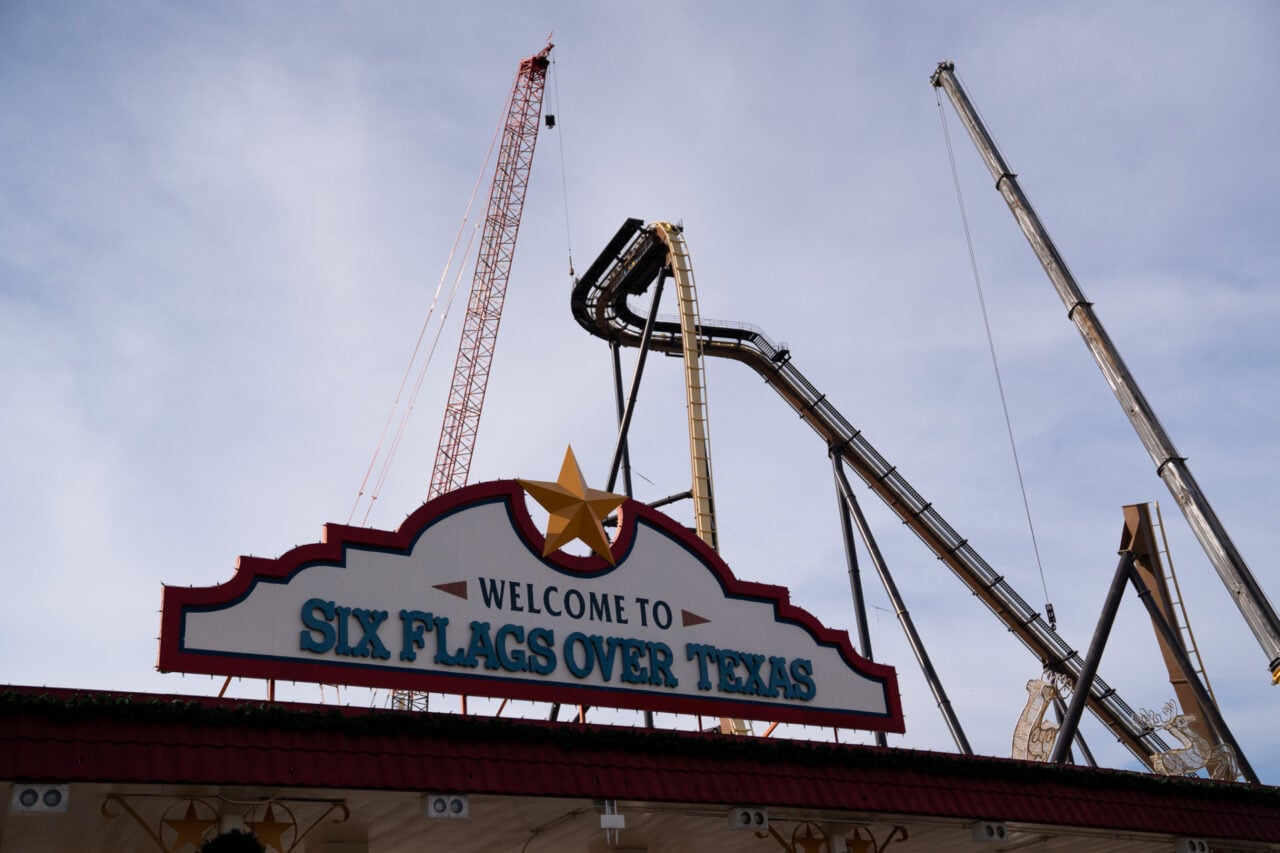 Power Failure at Six Flags Turns Roller Coaster into Staircase